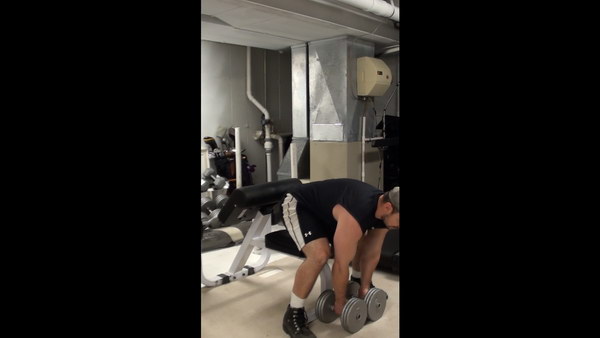 Dumbell Shoulder Press - Getting the Dumbells Into Position